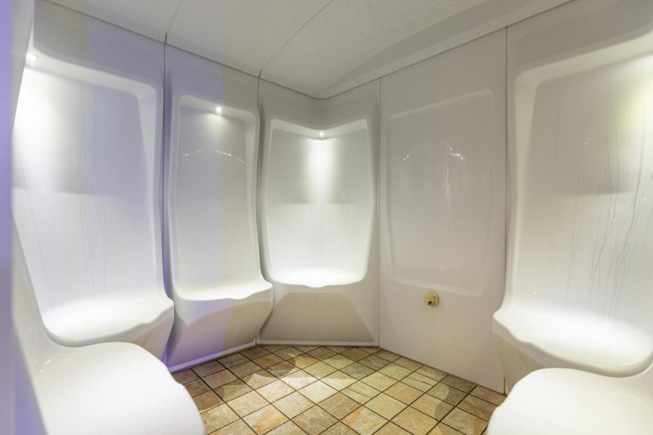 Active & Wellness Hotel Subterra Ostrov  Extérieur photo