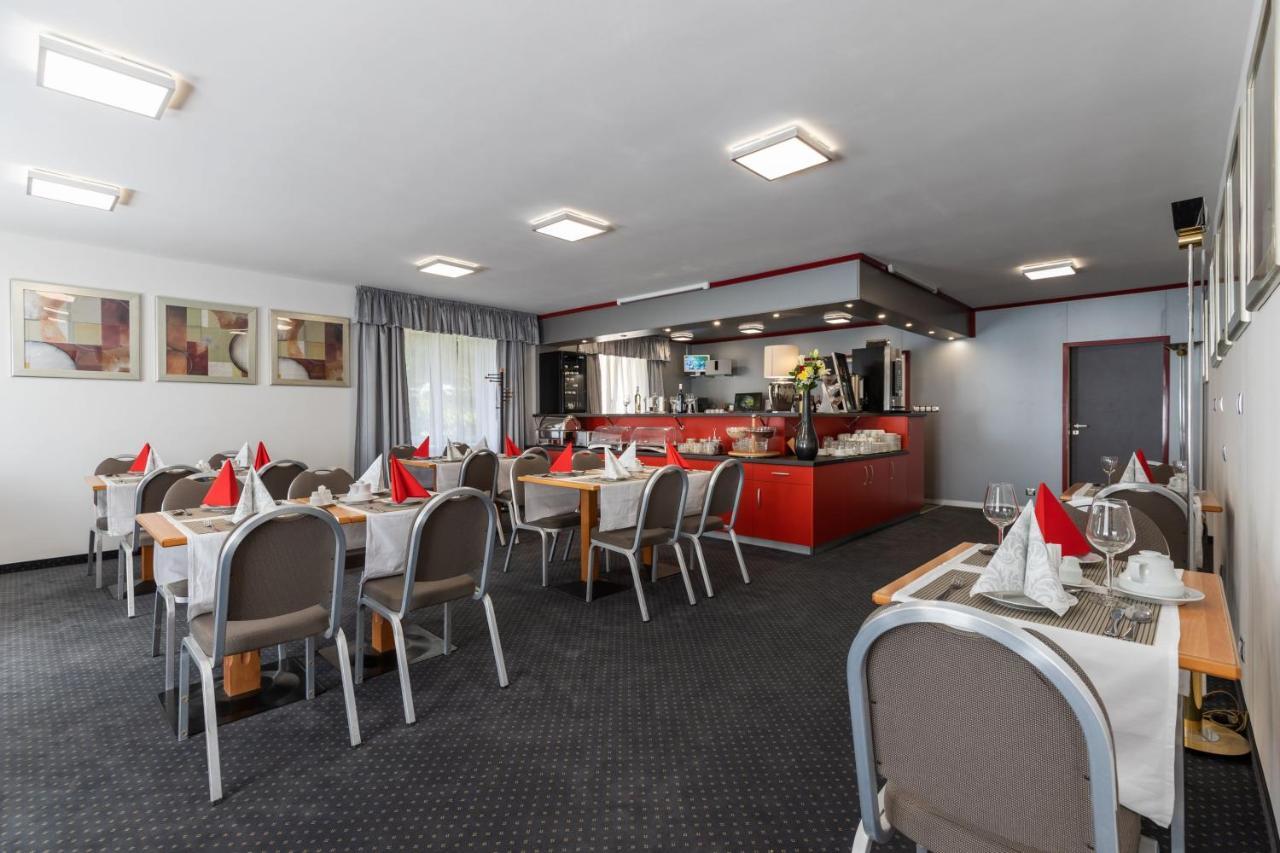 Active & Wellness Hotel Subterra Ostrov  Extérieur photo